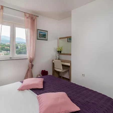 2 Bedroom Gorgeous In *