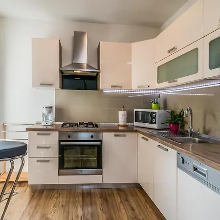 2 Bedroom Gorgeous In Novi Vinodolski