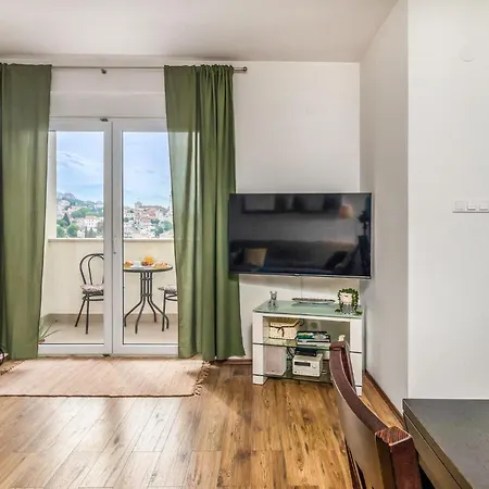 Apartment 2 Bedroom Gorgeous In