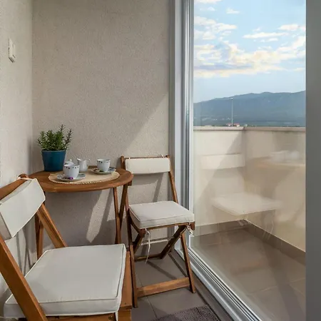 2 Bedroom Gorgeous In *